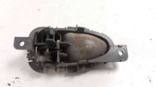 Recambio de maneta interior delantera derecha para ssangyong korando 1997-2002 2.9 turbodiesel cat referencia OEM IAM 7264006000 2