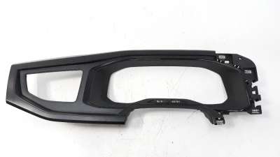 Recambio de moldura para volkswagen polo 2017- edition referencia OEM IAM 2G1858415  