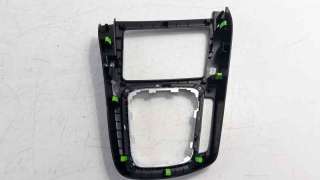 Recambio de molduras delanteras para kia ceed 2018- 1.6 crdi cat referencia OEM IAM 84631J7100  