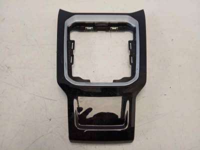 Recambio de moldura para volkswagen t-roc 2017- sport referencia OEM IAM 2GA711456A  