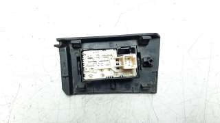 Recambio de mando elevalunas trasero izquierdo para toyota auris 2012-2019 hybrid active referencia OEM IAM 7427202630  