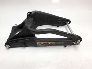 Recambio de puente trasero para kawasaki versys 650 2015- versys 650 referencia OEM IAM 33001062318R  