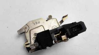 Recambio de cerradura puerta delantera derecha para bmw serie 5 berlina (e34) 1988- 525i (141kw) referencia OEM IAM 8138924  