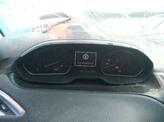 Recambio de cuadro instrumentos para peugeot 208 2012-2019 allure referencia OEM IAM 9814039880 9814696380 