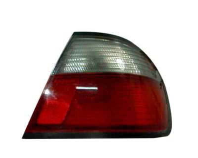 Recambio de piloto trasero derecho para nissan primera berl./familiar (p10/w10) 1989-1996 referencia OEM IAM TIRAR 16521034 