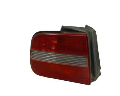 Recambio de piloto trasero izquierdo para lancia kappa berlina 1995-2002 2.4 turbodiesel referencia OEM IAM 0007780143  4658
