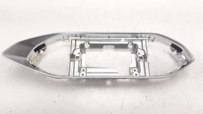Recambio de moldura para peugeot 308 2013- style referencia OEM IAM 98075499VV  