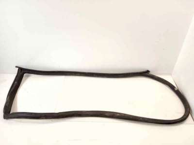 Recambio de gomas contorno puerta para maserati ghibli 2013- diesel referencia OEM IAM   