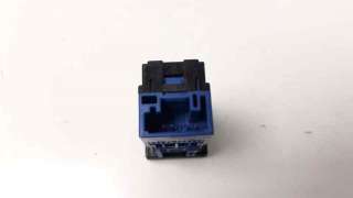 Recambio de interruptor para toyota yaris 2017- hybrid active referencia OEM IAM M71047  