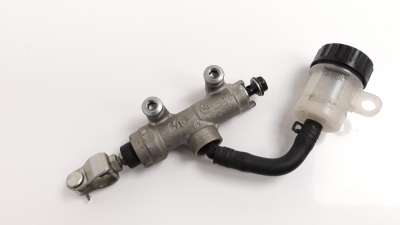 Recambio de bomba freno para kawasaki z 900 2016- z 900 performance referencia OEM IAM 430150650  