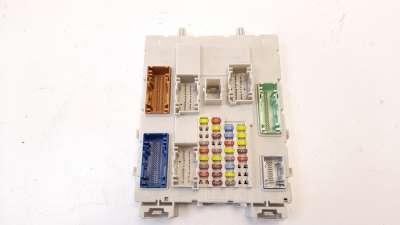 Recambio de caja reles / fusibles para ford focus lim. 2014-2018 business referencia OEM IAM GV6T14A073DH  