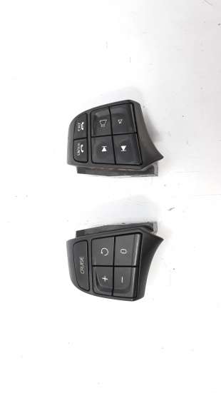 Recambio de mando volante para volvo c30 2006-2012 2.0 d momentum referencia OEM IAM 30739638 30739640 