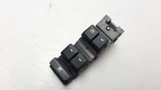 Recambio de mando elevalunas delantero izquierdo para hyundai i20 2014- 1.2 16v cat referencia OEM IAM 93570C8110  