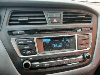 Recambio de sistema audio / radio cd para hyundai i20 2014- 1.2 16v cat referencia OEM IAM 96170C8250SDH  