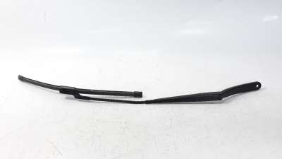 Recambio de brazo limpia delantero derecho para ford focus 2018- st-line referencia OEM IAM JX7B17526AB  
