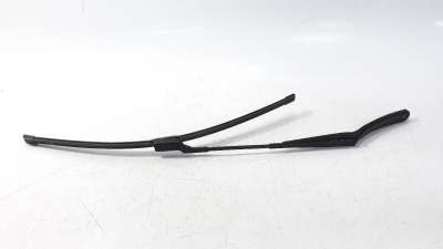 Recambio de brazo limpia delantero izquierdo para ford focus 2018- st-line referencia OEM IAM JX7B17527AB  