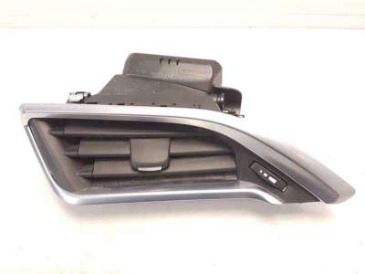 Recambio de rejilla aireadora para peugeot 208 2012-2019 style referencia OEM IAM 9633131777  