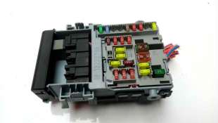 Recambio de caja reles / fusibles para opel astra j lim. 2009-2015 selective referencia OEM IAM 13222786   2