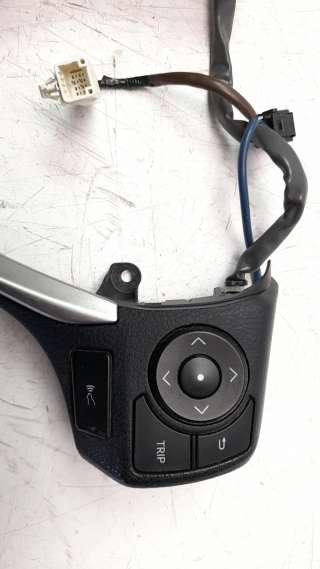 Recambio de mando volante para toyota rav 4 2012-2019 referencia OEM IAM 75E5566RHJ  