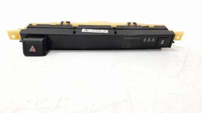 Recambio de warning para toyota rav 4 2012-2019 referencia OEM IAM 8395042220  