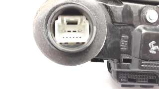 Recambio de cerradura puerta trasera derecha para toyota auris 2012-2019 1.4 turbodiesel cat referencia OEM IAM   
