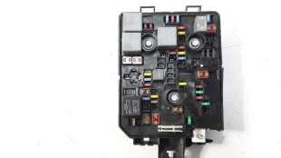 Recambio de caja reles / fusibles para opel corsa e 2014- selective referencia OEM IAM 39068005  