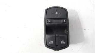 Recambio de mando elevalunas delantero izquierdo para opel corsa e 2014- selective referencia OEM IAM 13430017  