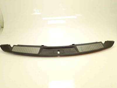 Recambio de molduras traseras para opel insignia sports tourer 2008-2017 edition referencia OEM IAM 13222434  