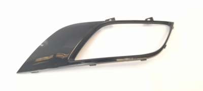 Recambio de rejilla paragolpes derecha para kia niro 2016- referencia OEM IAM 86566G5000  