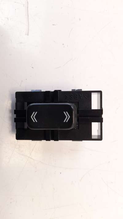Recambio de mando elevalunas trasero derecho para cadillac srx 2004-2007 v8 sport luxury referencia OEM IAM 2575063  