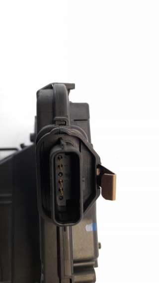 Recambio de cerradura puerta trasera derecha para renault twingo iii 2014- 1.0 sce referencia OEM IAM 825022177R  