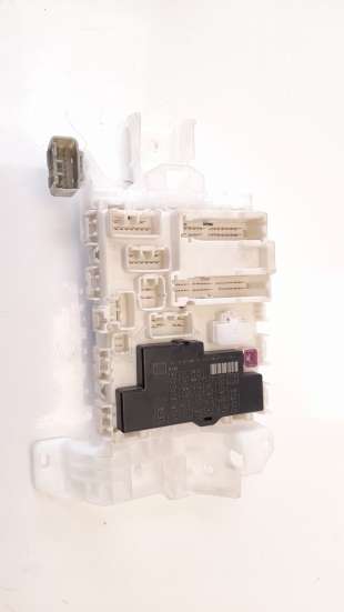 Recambio de caja reles / fusibles para suzuki vitara 2015- 1.4 16v cat referencia OEM IAM AA1A4881  