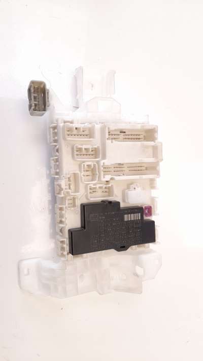 Recambio de caja reles / fusibles para suzuki vitara 2015- 1.4 16v cat referencia OEM IAM AA1A4881  