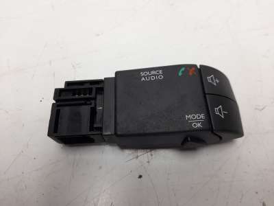 Recambio de mando multifuncion para dacia sandero 2012- stepway referencia OEM IAM 255522448R  