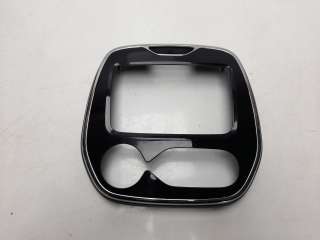 Recambio de moldura para renault captur 2013- zen referencia OEM IAM 682704761R  