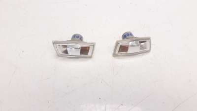 Recambio de piloto lateral izquierdo para opel insignia sports tourer 2008-2017 edition referencia OEM IAM 13252455  