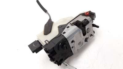 Recambio de cerradura puerta trasera derecha para peugeot 208 2012-2019 1.2 12v vti referencia OEM IAM 9812501180  