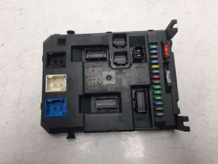 Recambio de caja reles / fusibles para citroën ds3 2009-2016 design referencia OEM IAM 9666951980  