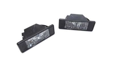Recambio de piloto matricula para nissan qashqai (j11) 2013- n-connecta referencia OEM IAM 25300100  