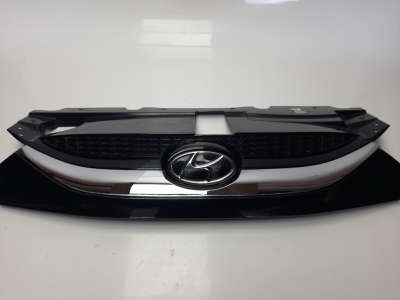 Recambio de rejilla delantera para hyundai ix35 2010-2015 1.7 crdi cat referencia OEM IAM 863512Y000  