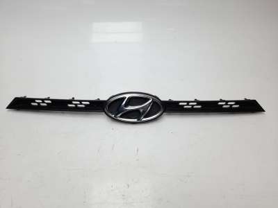 Recambio de rejilla delantera para hyundai i20 2014- 1.2 16v cat referencia OEM IAM 86351C8000  