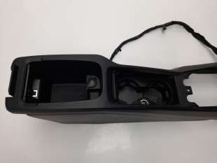 Recambio de moldura para volvo v40 2012- kinetic referencia OEM IAM 01302307 3218535Y5TC 01302307 2