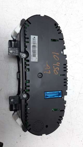 Recambio de cuadro instrumentos para audi a1 (8x) 2010-2014 1.6 tdi referencia OEM IAM 8X0920930P  