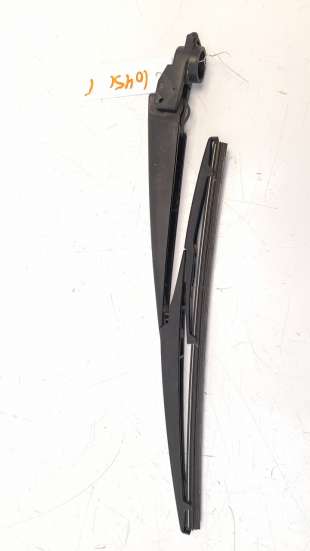 Recambio de brazo limpia trasero para toyota aygo 2014- 1.0 cat referencia OEM IAM 852410H030  