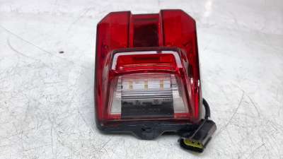 Recambio de piloto trasero central para triumph tiger 800 2018- tiger 800 xca referencia OEM IAM T2701549  