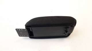 Recambio de apoyabrazos central para jeep renegade 2014- 1.6 cat referencia OEM IAM 735600151  