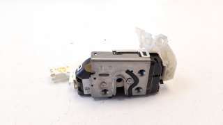 Recambio de cerradura puerta trasera izquierda para jeep renegade 2014- 1.6 cat referencia OEM IAM 52028385  