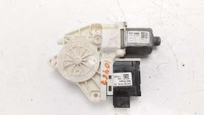 Recambio de motor elevalunas delantero derecho para jeep renegade 2014- 1.6 cat referencia OEM IAM C37723104 0130822664 