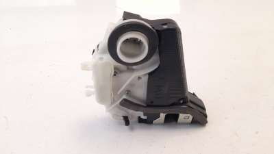 Recambio de cerradura puerta trasera derecha para toyota yaris 2017- 1.5 16v cat referencia OEM IAM 02014110  