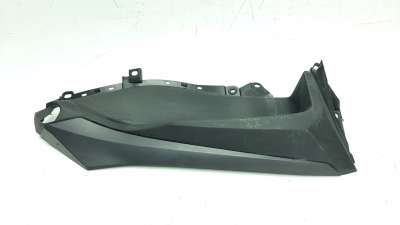 Recambio de moldura para yamaha x-max 125 2014-2020 referencia OEM IAM BL1F748800  